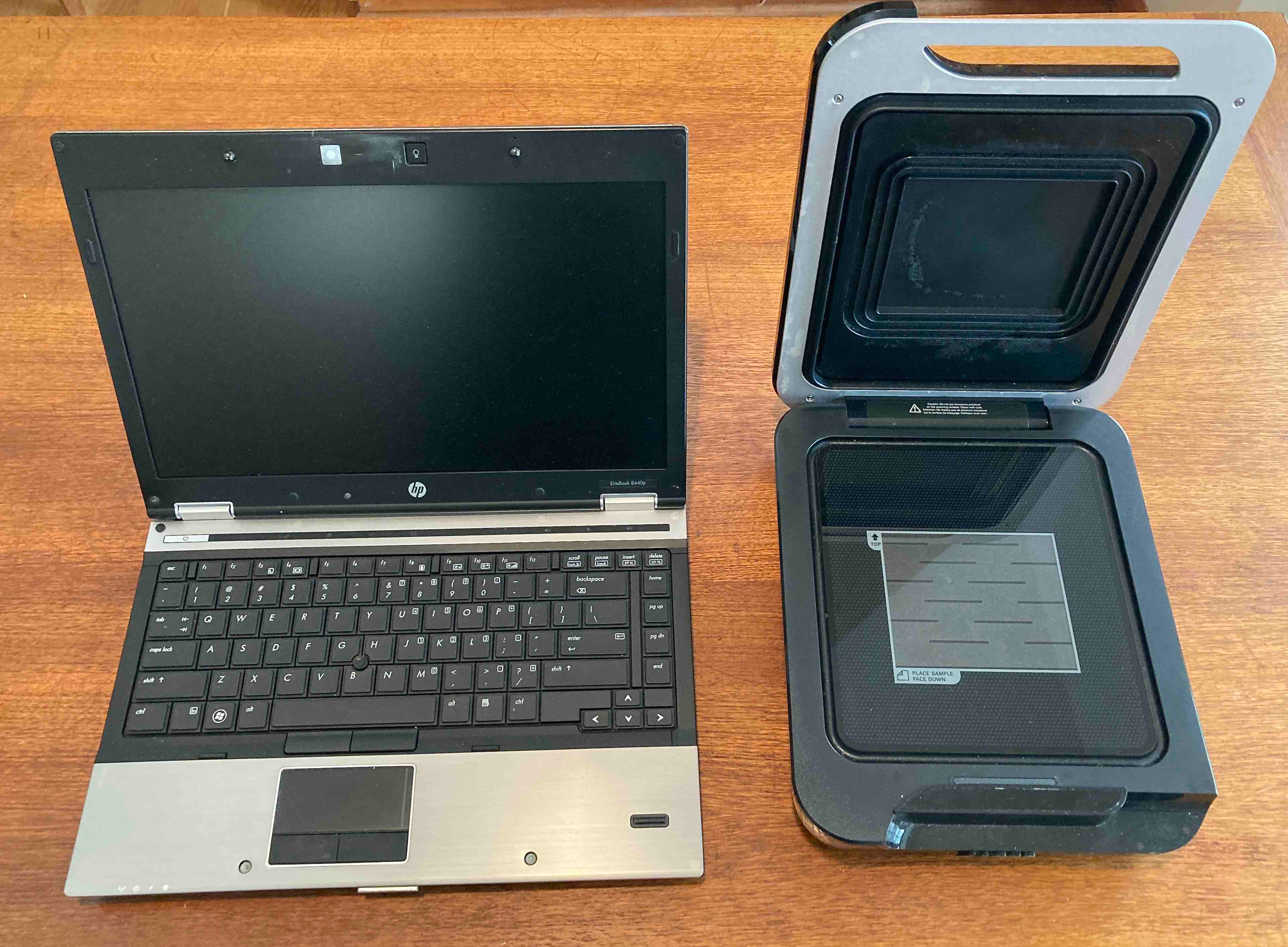 Li-COR C-DiGit 3600 Blot Scanner + HP Laptop with Image Studio Software