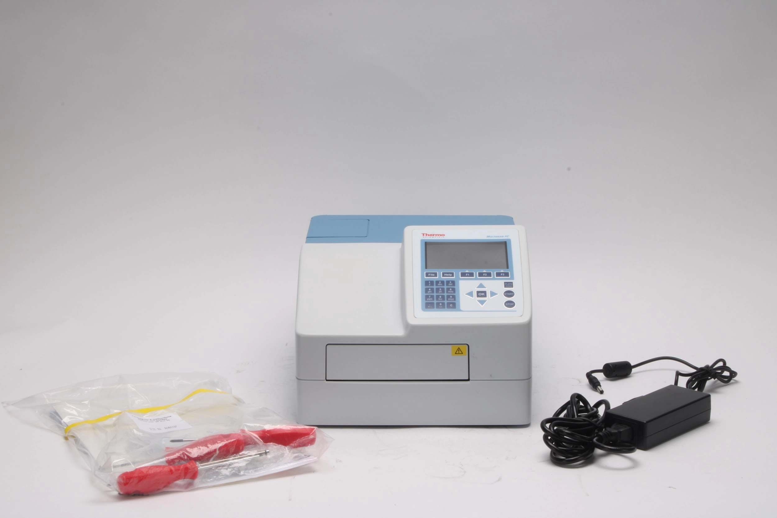 Thermo Scientific 357 Microplate Photometer With Power Supply and Accessories