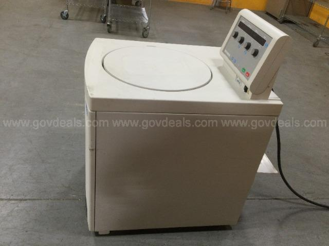 Beckman Coulter Avanti J-25 Centrifuge 