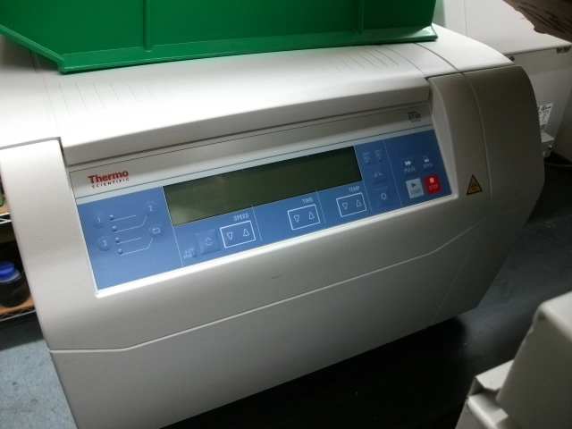 Thermo Scientific ST8R Refrigerated Benchtop Centrifuge