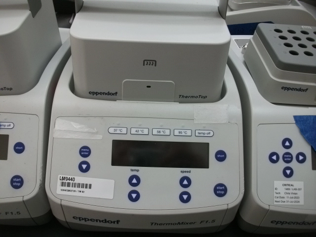 Eppendorf ThermoMixer F1.5 with 24-place head and ThermTop