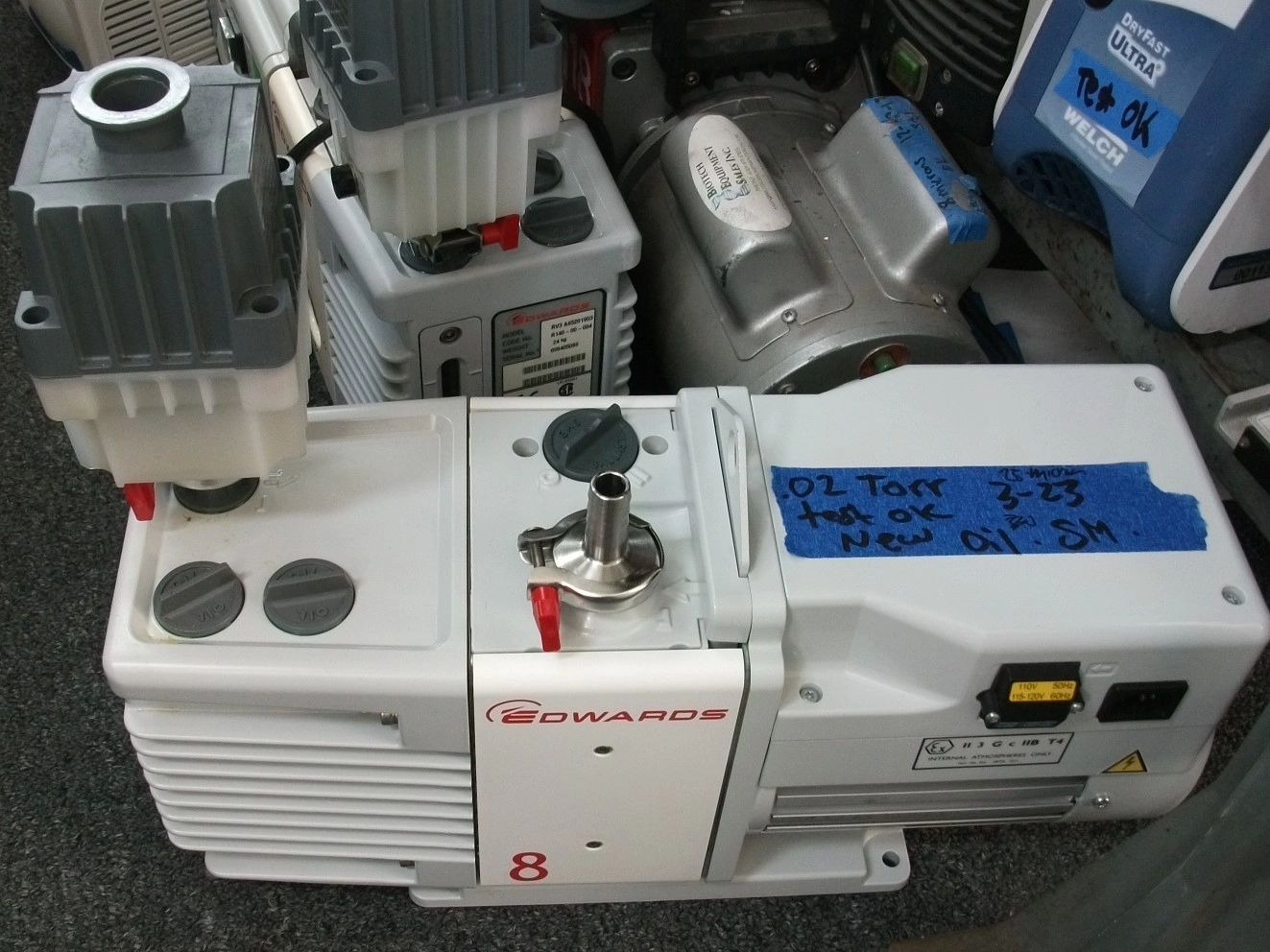 Edwards RV8 Vacuum Pump