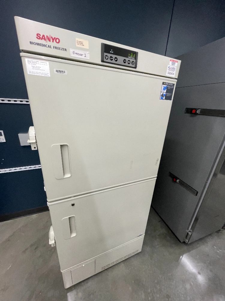 Sanyo -30C Biomedical Freezer