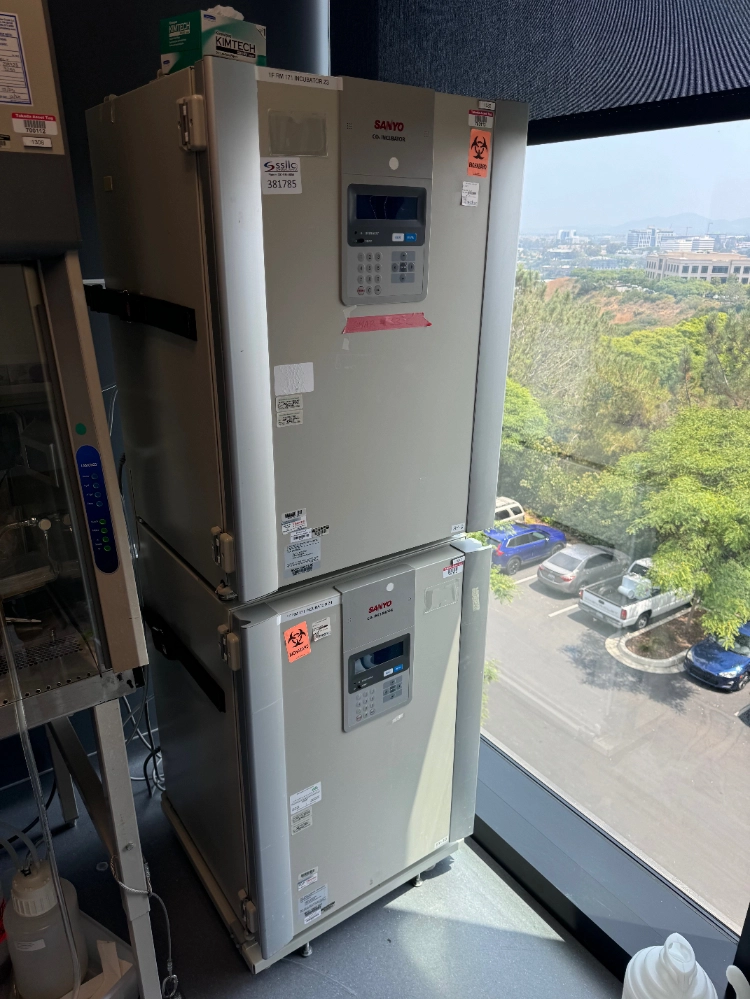 Sanyo Double Stack CO2 Incubator