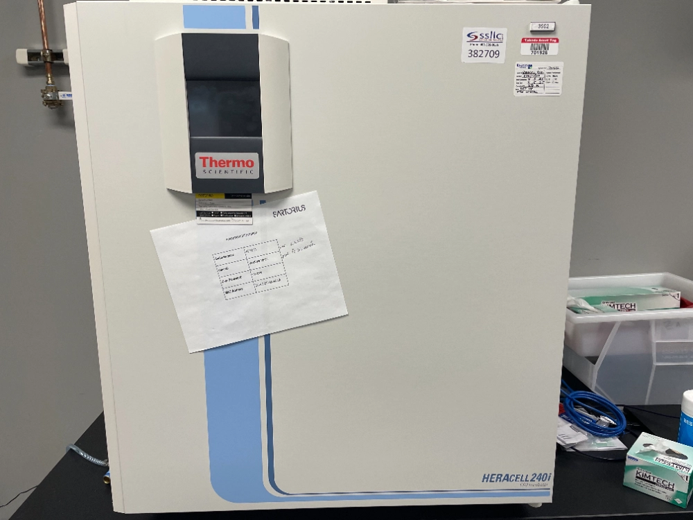 Thermo HERAcell 240i CO2 Incubator