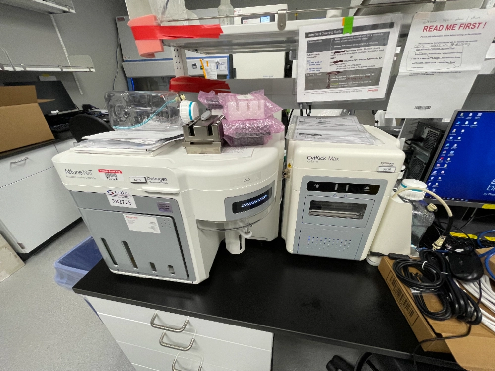 Invitrogen Attune NxT Acoustic Focusing Cytometer