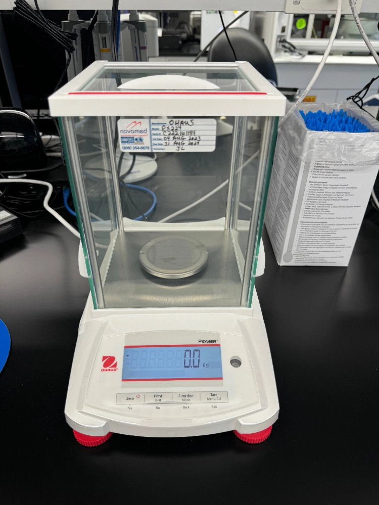 OHAUS Pioneer Analytical Balance