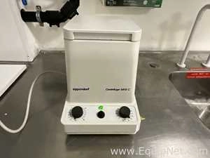 Lot 58 Listing# 781968 Eppendorf 5415 C Laboratory Centrifuge