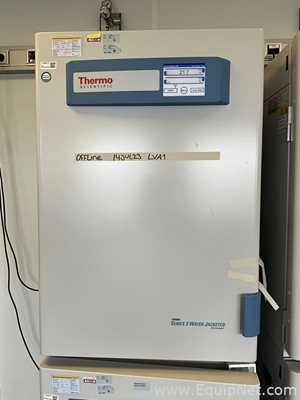 Lot 36 Listing# 781834 Thermo Fisher Scientific Forma 4121 Series 3 Water Jacketed 184 Litre CO2 Incubator