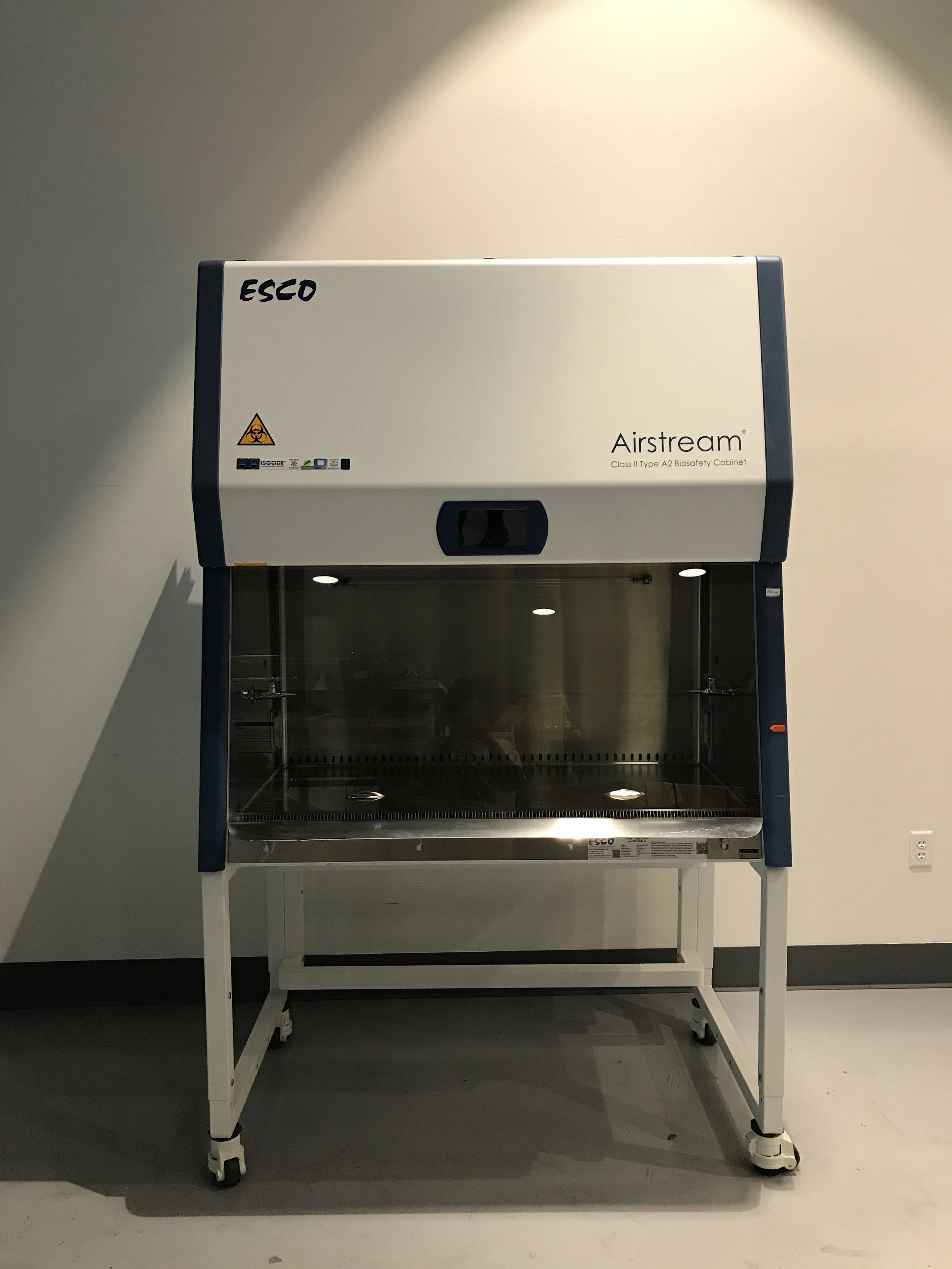 Esco AC2-4S9-NS G4 4ft Airstream Class II Type A2 Biosafety Cabinet