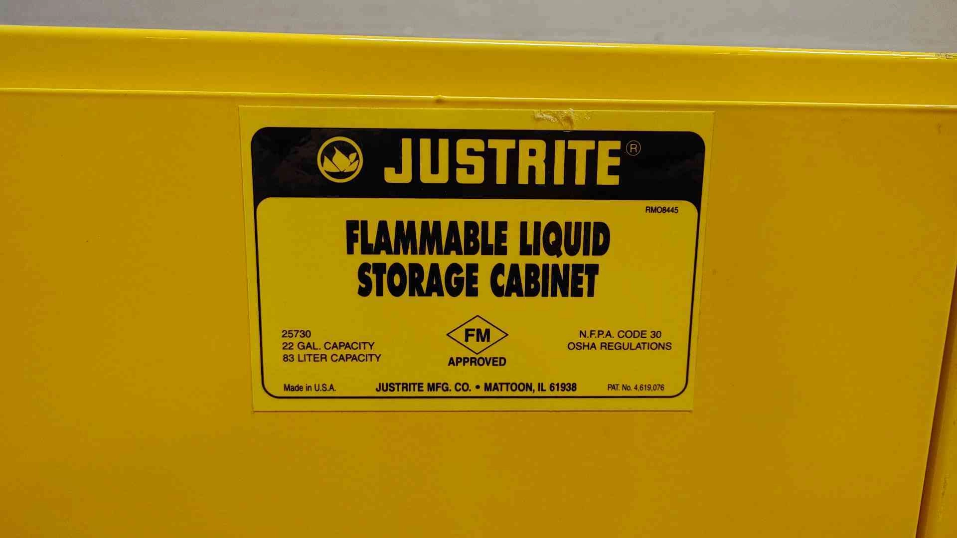 Justrite Flammable Liquid Storage Cabinet 22 Gal RMO8445(104100)