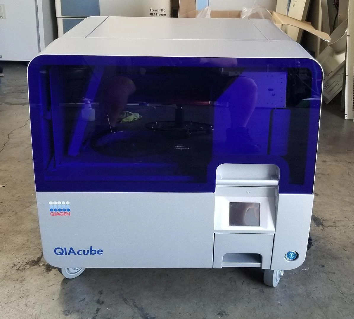 Qiagen QIAcube Automated DNA / RNA Purification System