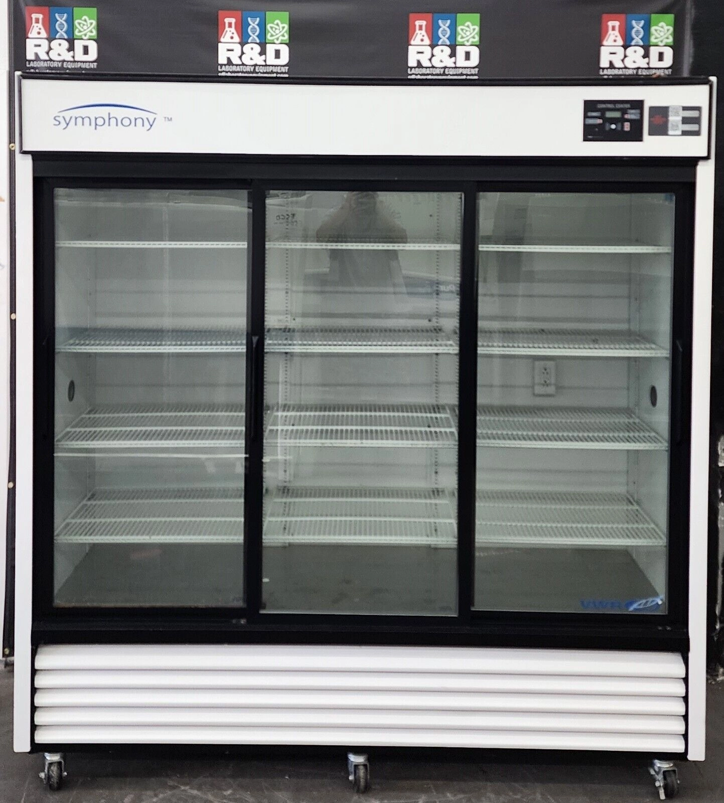 VWR SCCP-69 Symphony 3 Glass Door Commercial Refrigerator (1&deg;-10&deg;c) 69Cf 120v