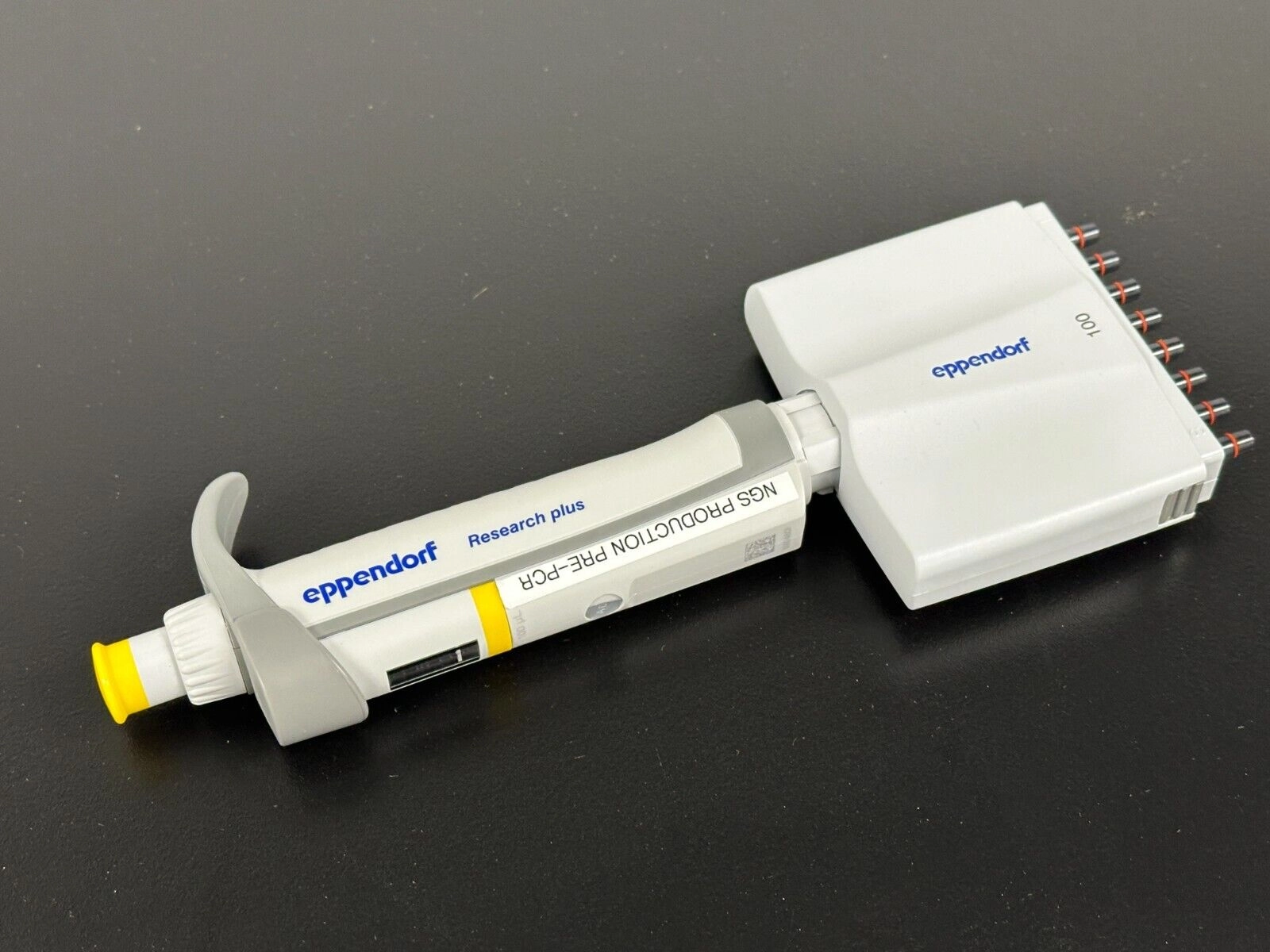 Eppendorf Research Plus 100 manual pipette 8-chann