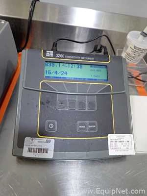 YSI Incorporated 3200 Conductivity Meter