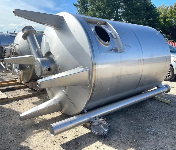 Moeschle 3000 Gallon Stainless Steel Tank