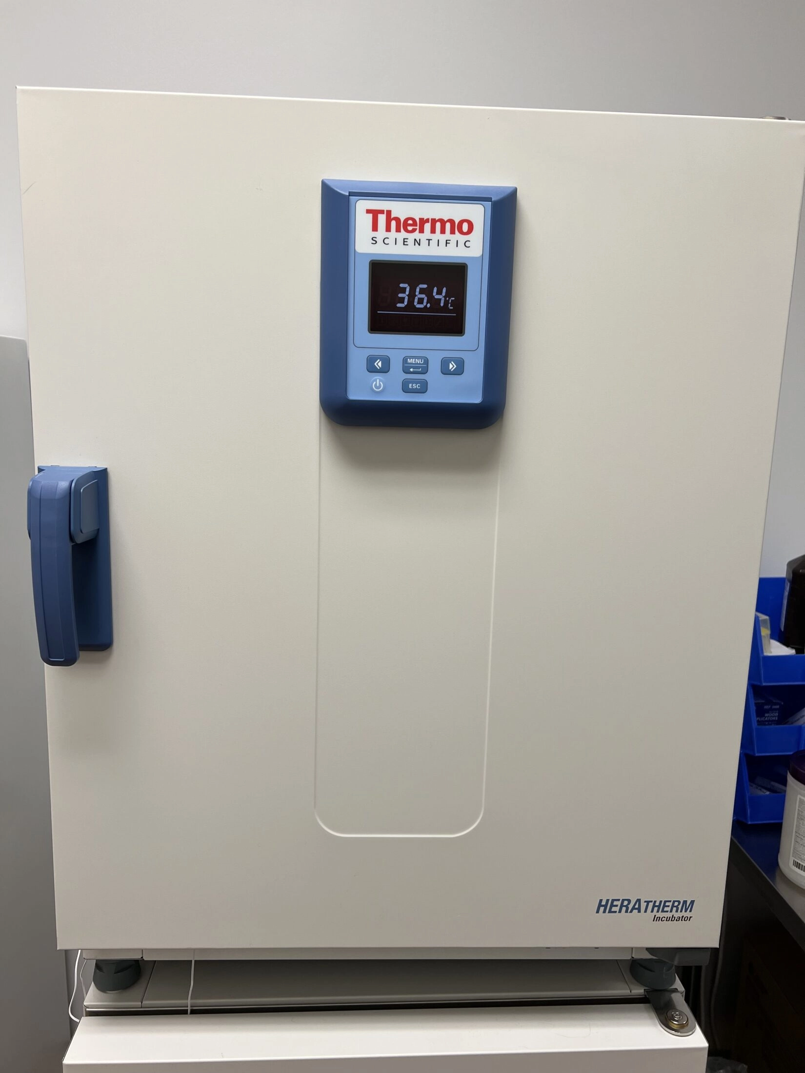 Thermo Scientific Heratherm IGS100 Microbiological Incubator