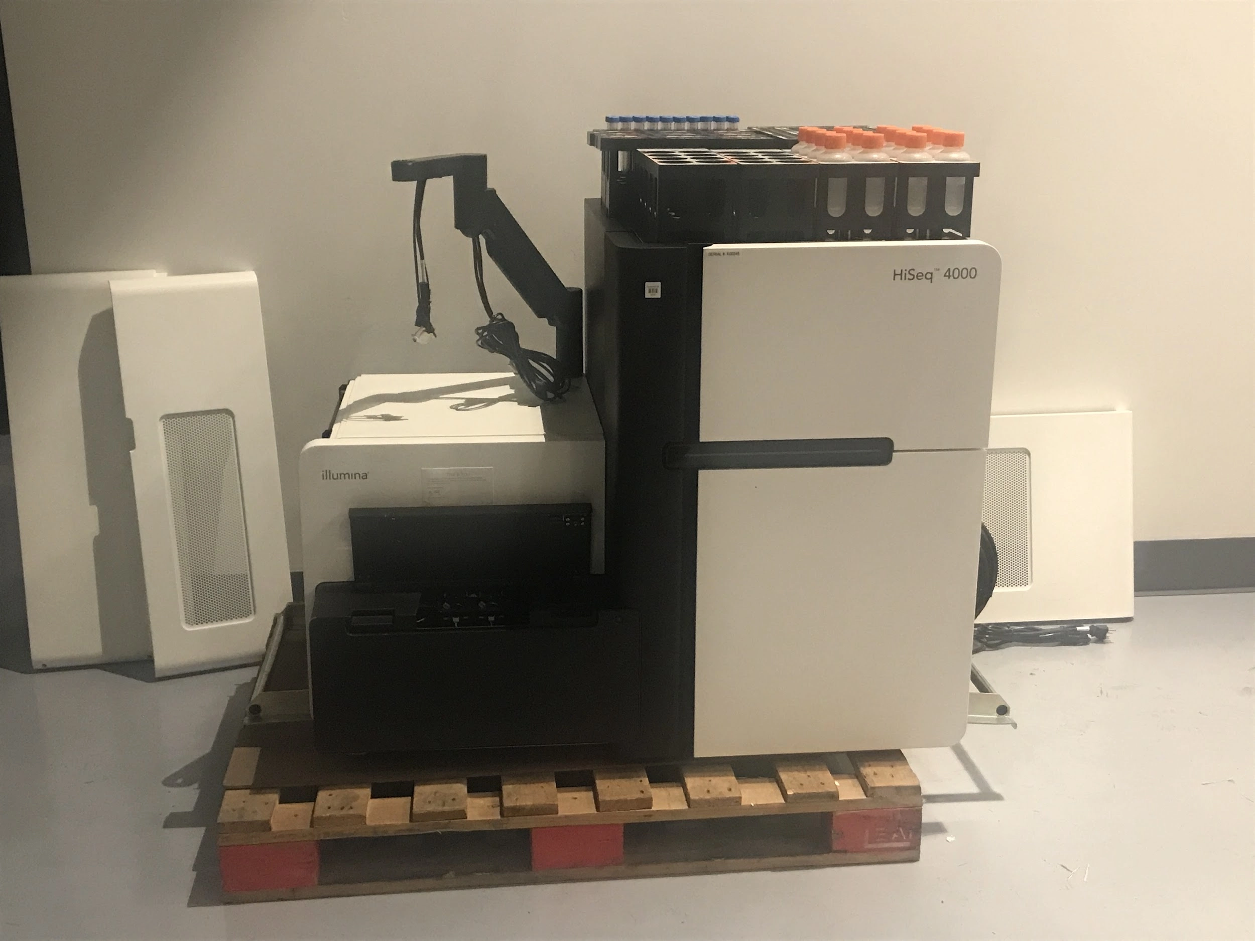 Illumina HiSeq 4000 Sequencing System SY-401-4001 With Accessories