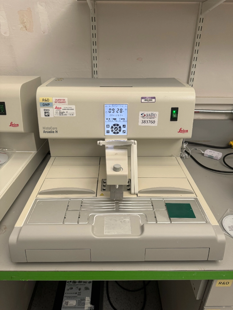 Leica HistoCore Arcadia H Heated Paraffin Embedding System