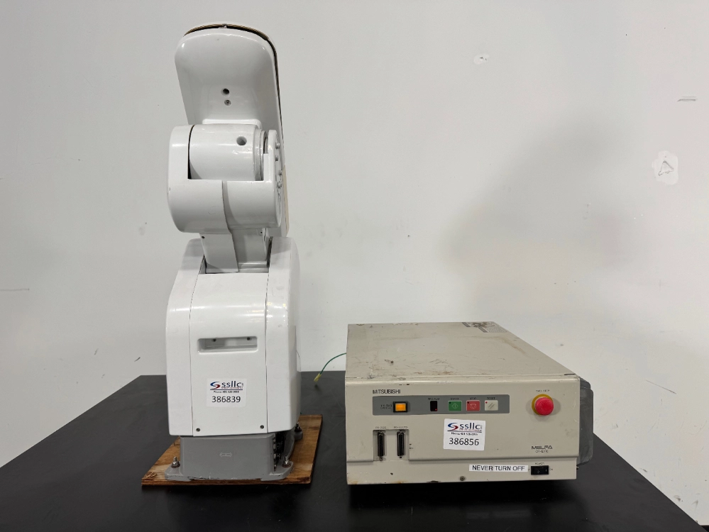 Mitsubishi RV-E3-ST Industrial Robot w/ Controller