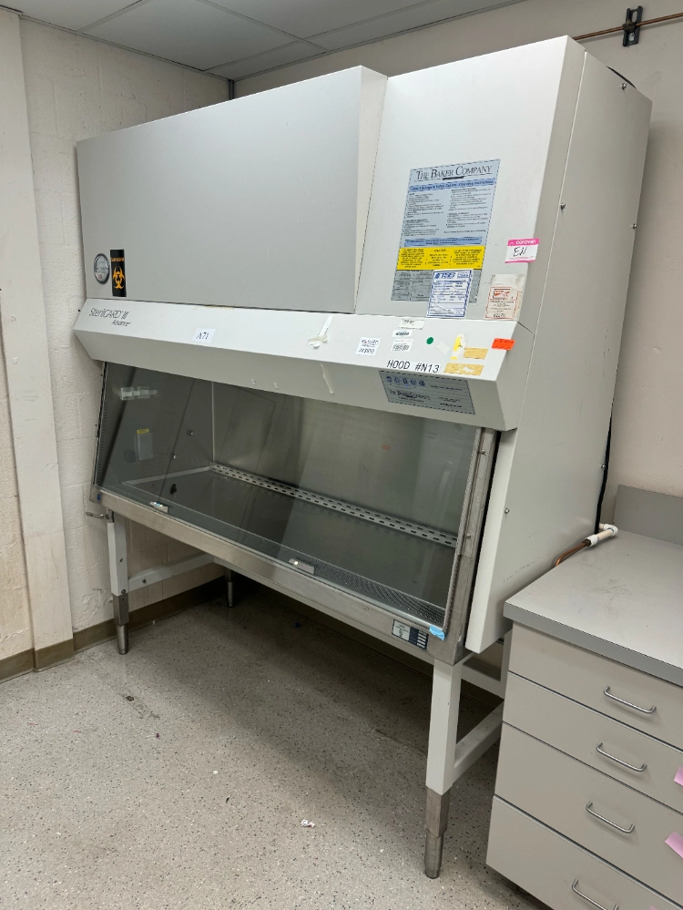 The Baker Company SterilGARD III Advance 6' BioSafety Cabinet