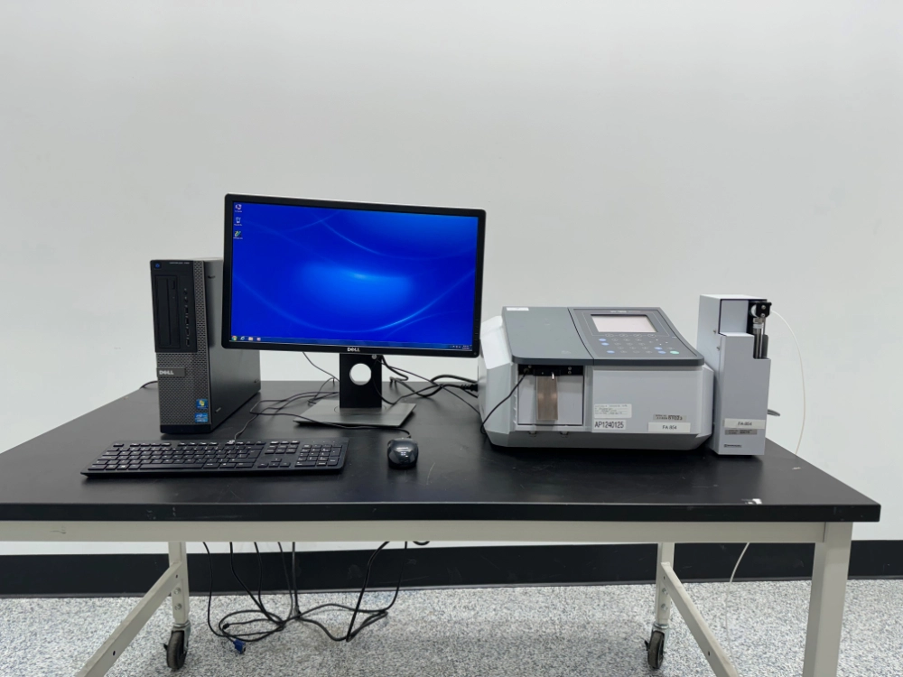 Shimadzu UV-1800 UV/Vis Spectrophotometer