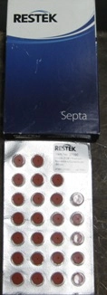 (25) RESTEK SEPTA ITEM NO: 27090, NO: 372651-27090, LOT NO: 7254, 11 MM (7/16") PREMIUM NON-STICK W/