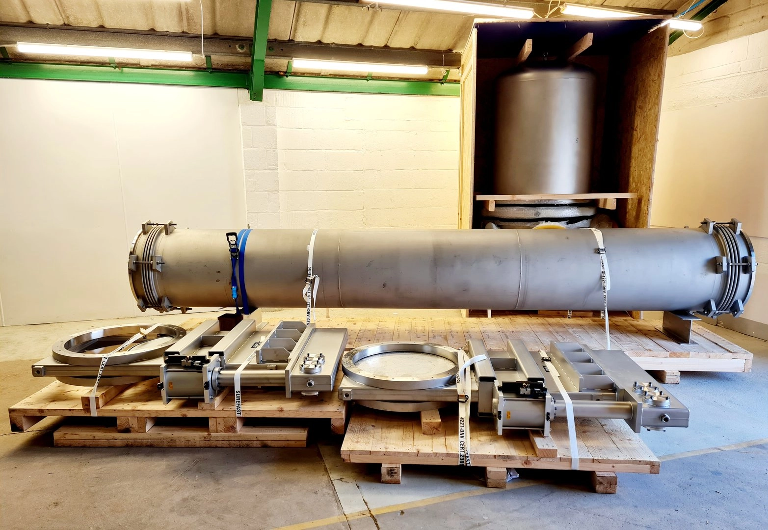 Large VacGen Vacuum Tank &amp; Beam Tube with VAT Gate Valves