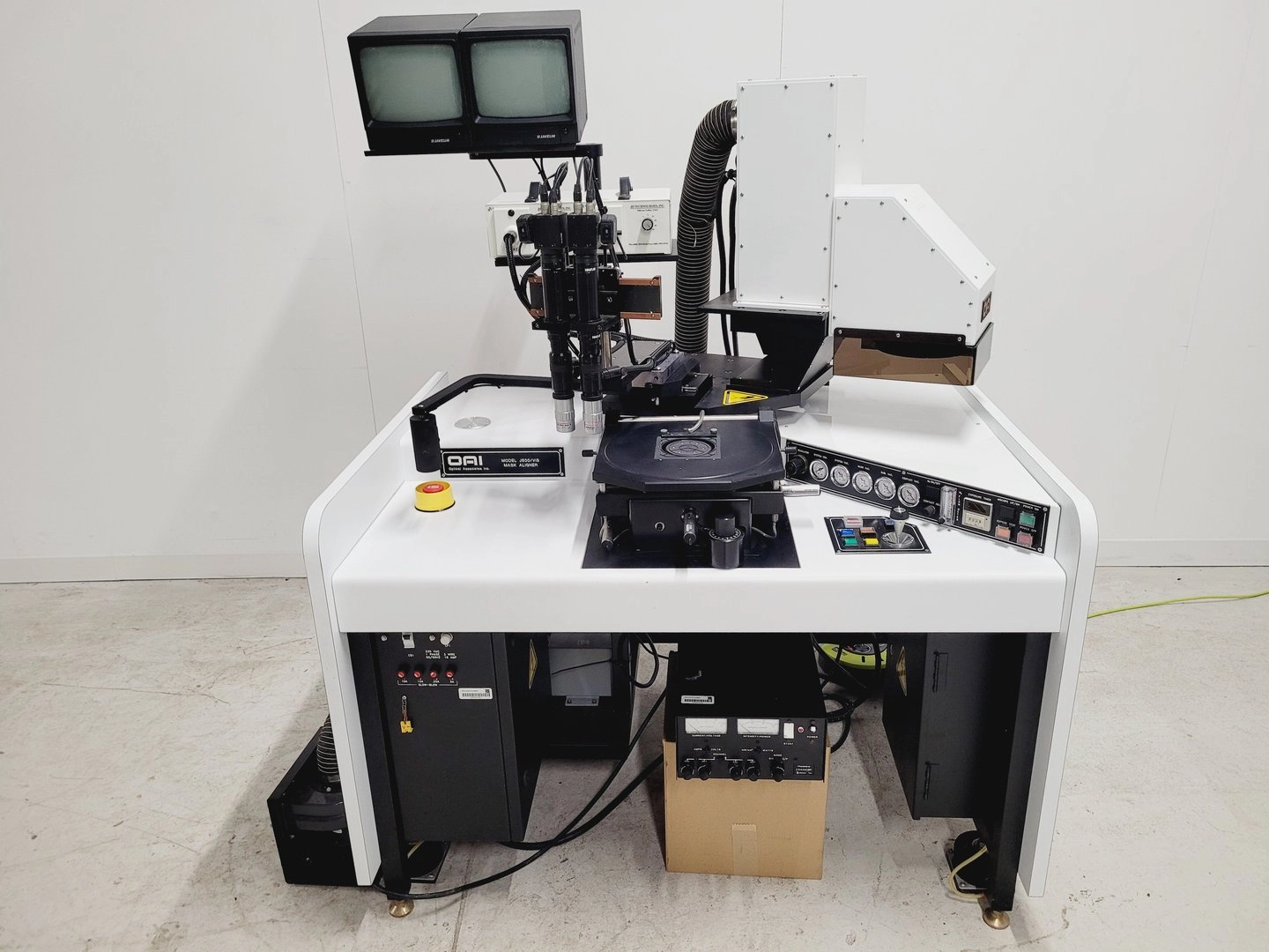 Optical Associates OAI Model J500/VIS Mask Aligner Lab