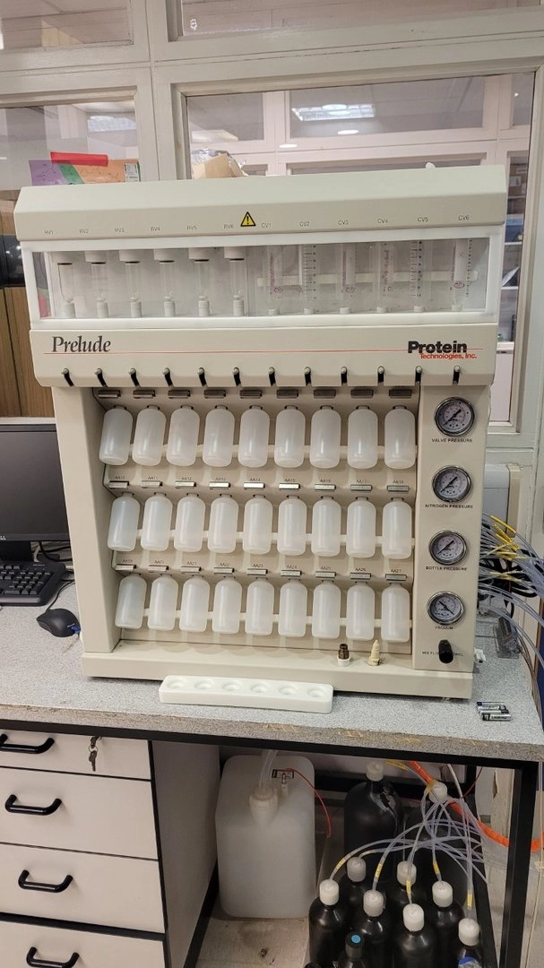 Protein Technologies Prelude Peptide Synthesis System Lab