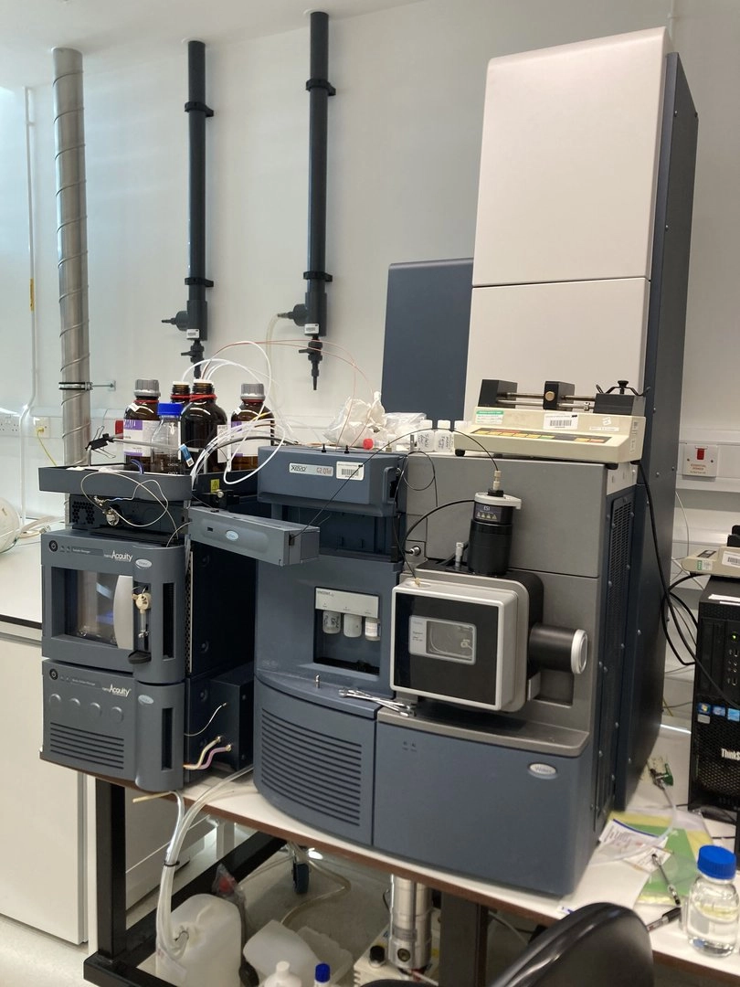 Waters Xevo G2 Q-Tof LC-MS Mass Spectrometer with Acquity UPLC Lab