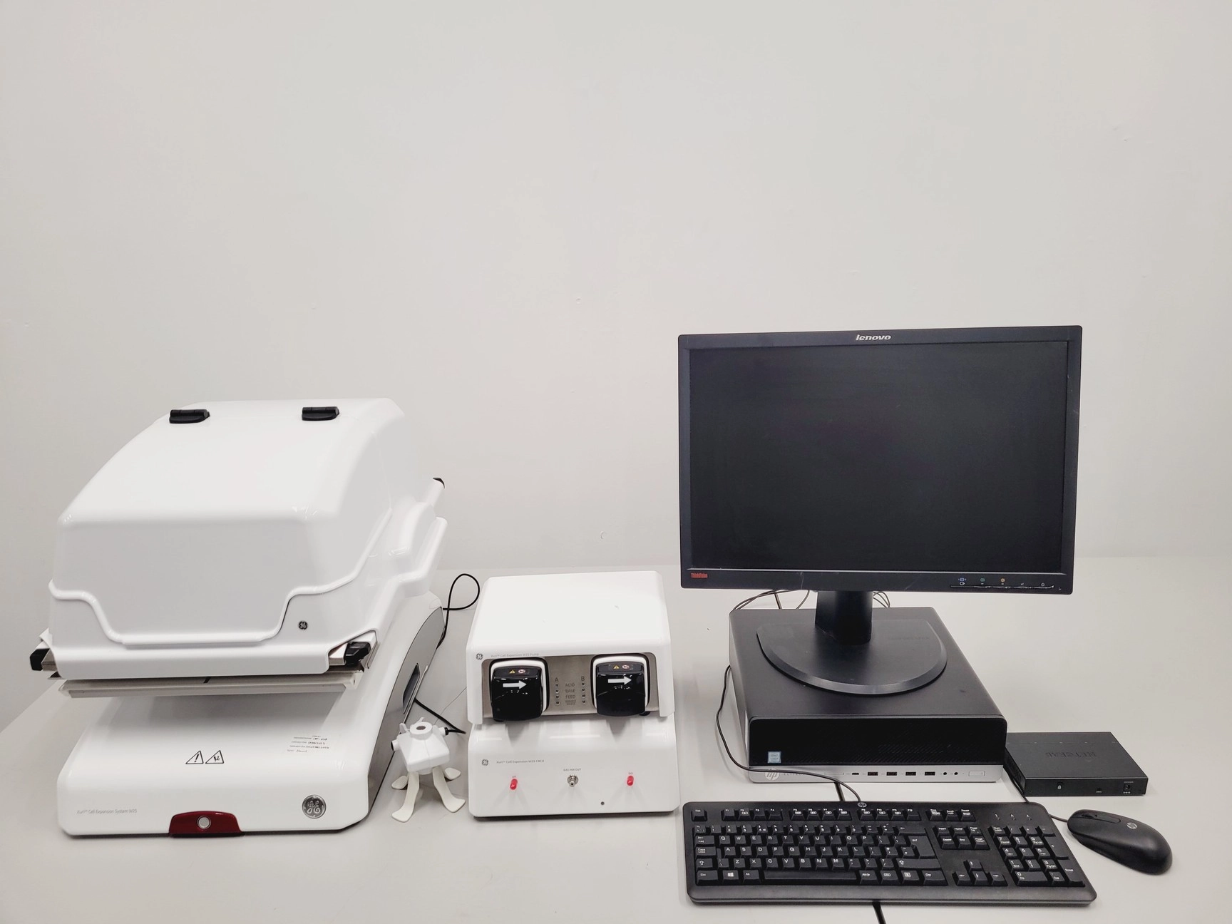 GE Healthcare / Cytiva Xuri Cell Expansion System Model W25 Lab