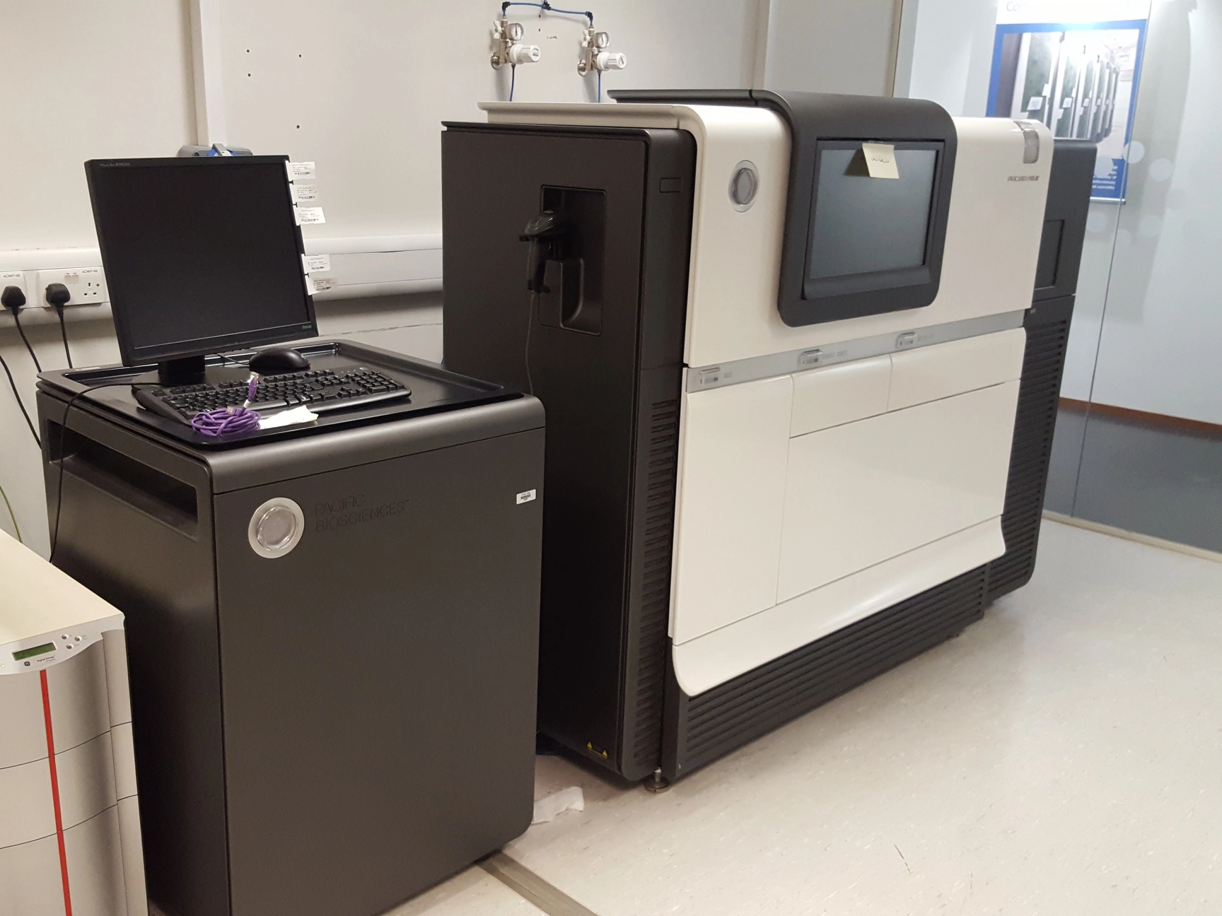 Pacific Biosciences PacBio RS 2 II System DNA Sequencer Lab