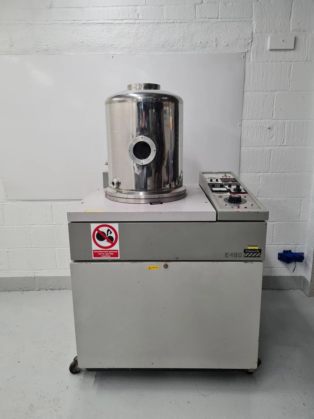 Edwards E480 Vacuum Thermal Evaporator Coating System Lab