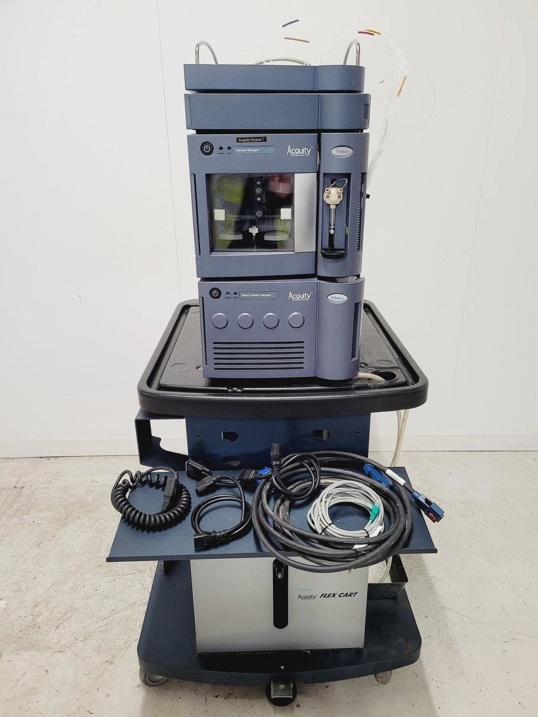 Waters UPLC System with Flex Cart - J0113 - J0112 Lab