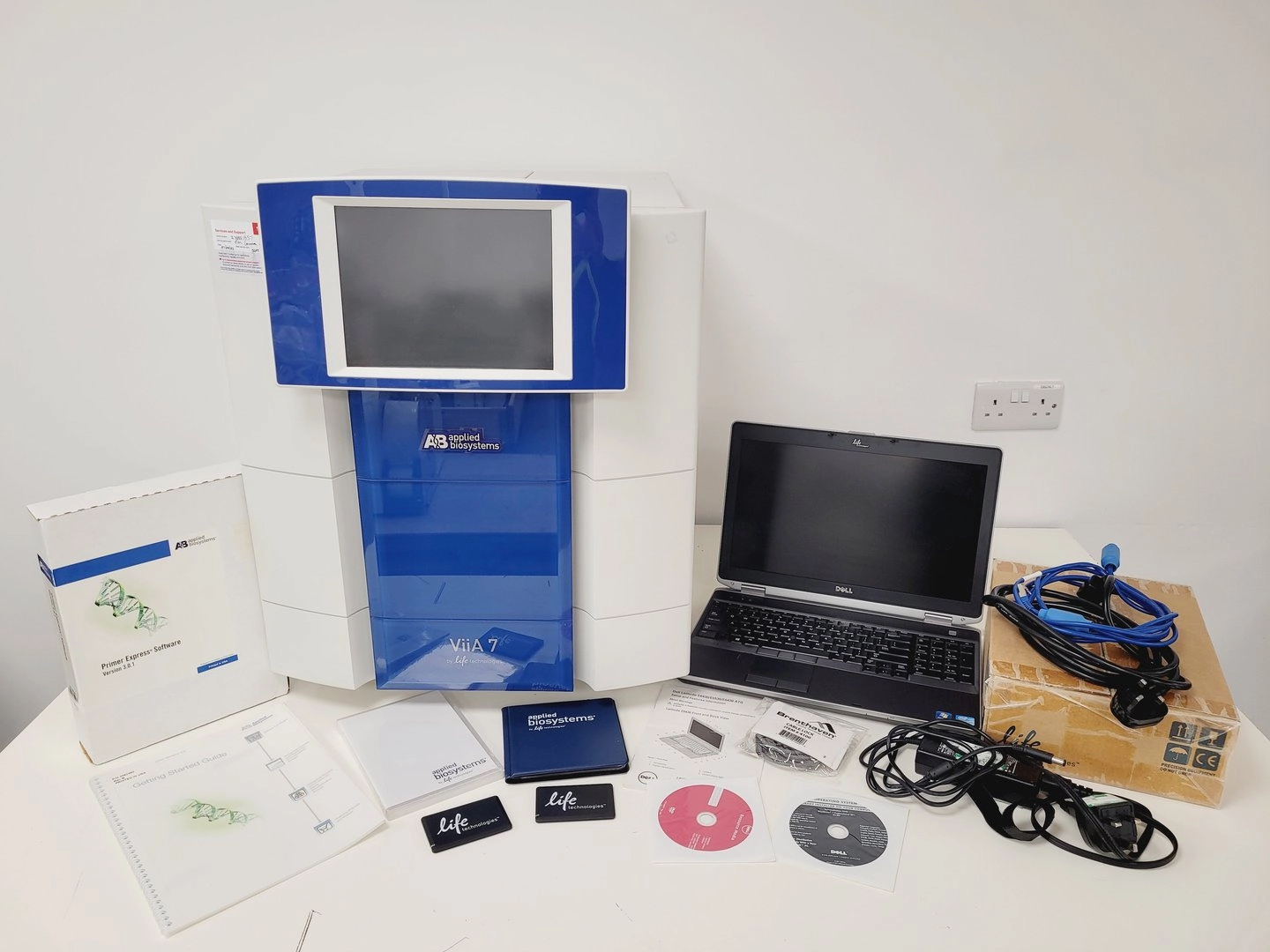 Applied Biosystems ViiA 7 Real-Time PCR System &amp; Software Lab