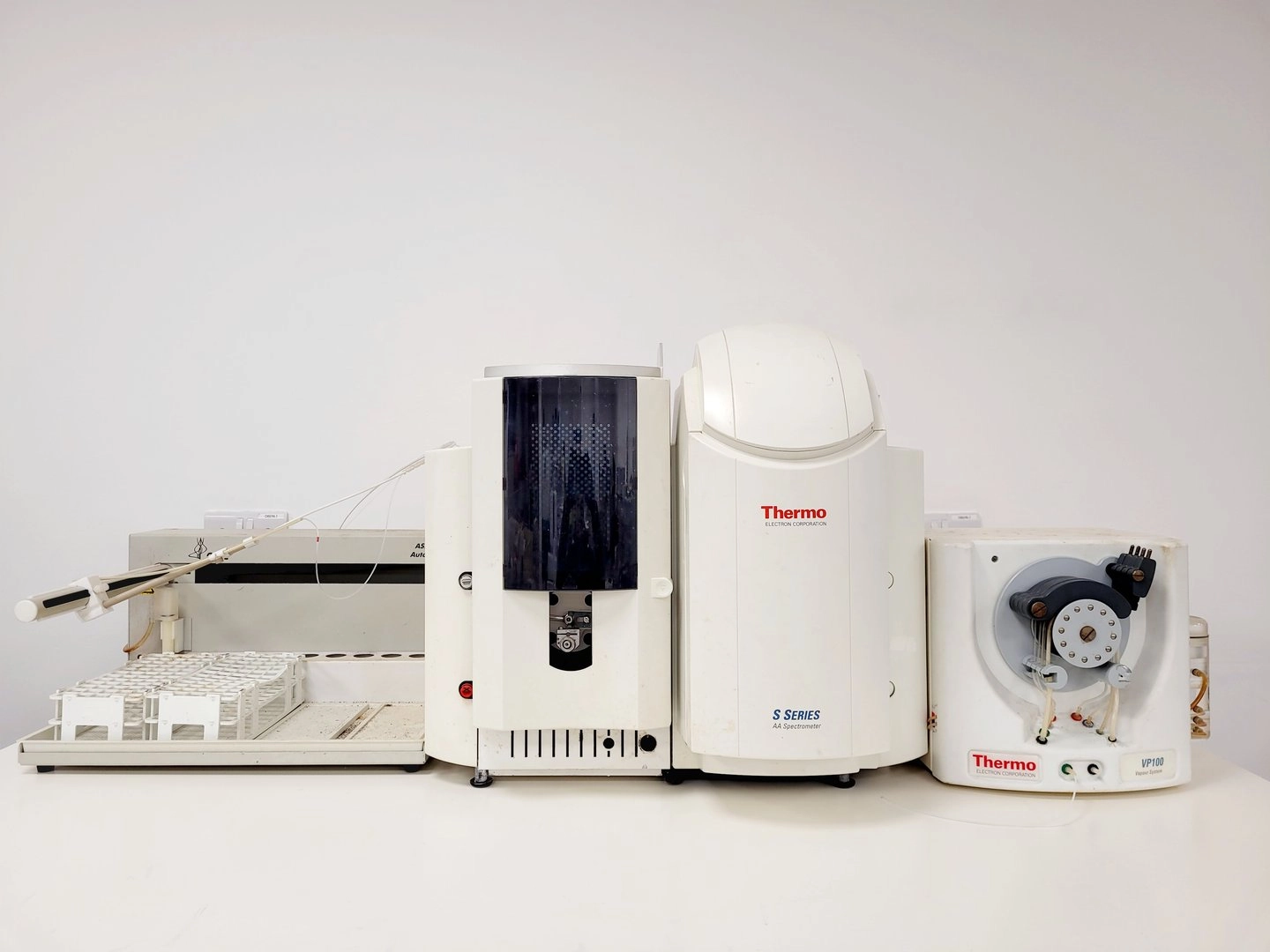 Thermo S4 S Series AA Spectrometer System, with VP 100 and ASX-520