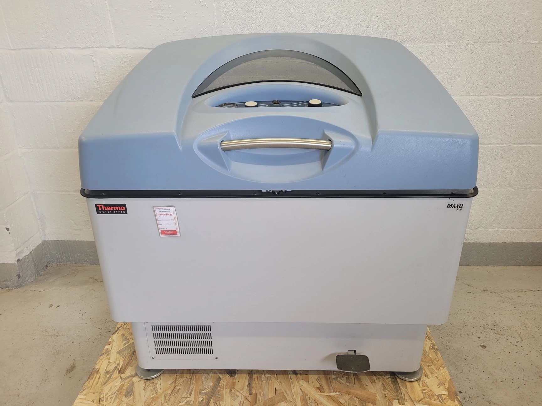 Thermo Scientific MaxQ 5000 Refrigerated Incubator Shaker SHKA5000-8CE Lab