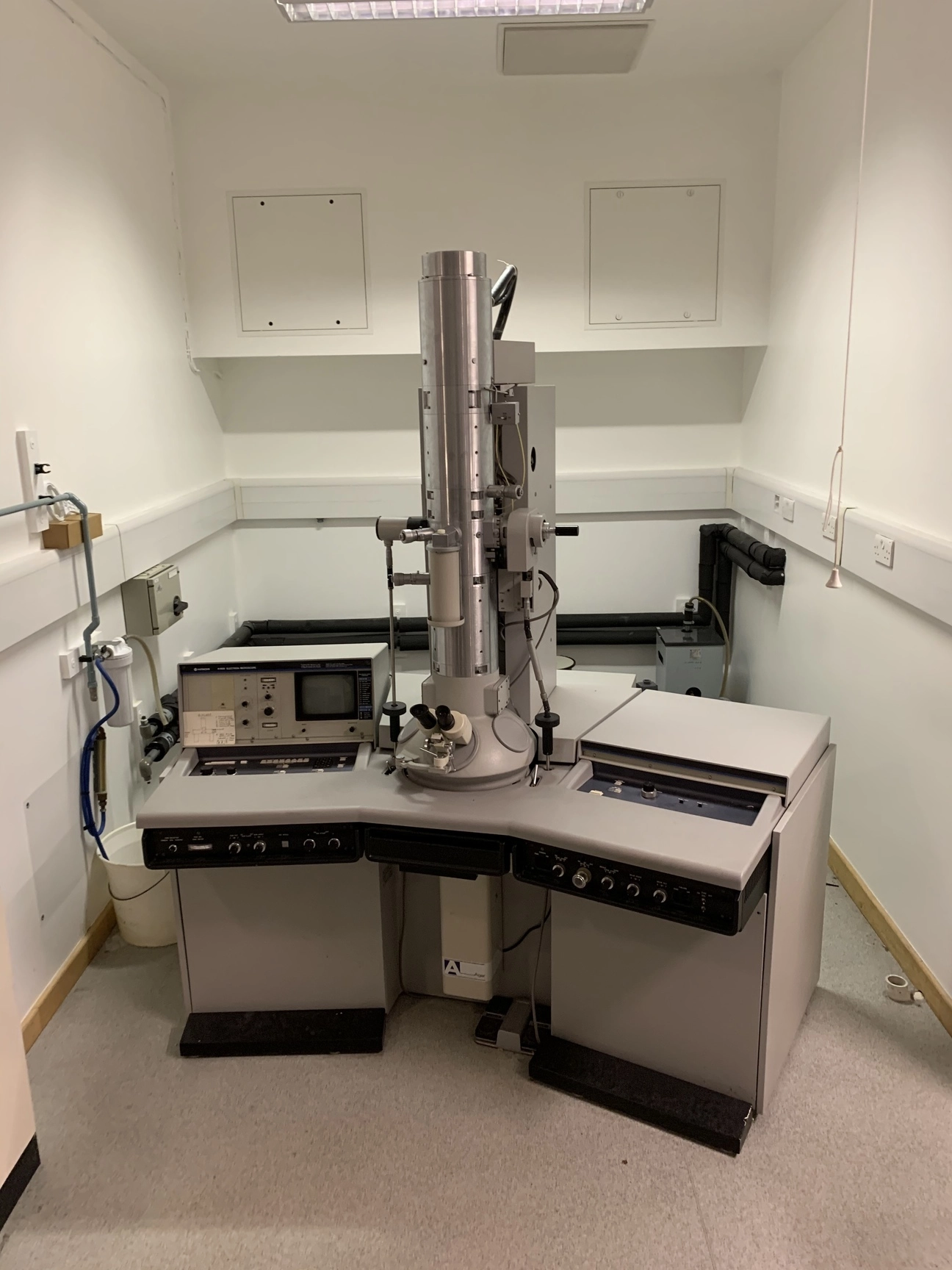 Hitachi H600 Transmitted Electron Microscope TEM Lab