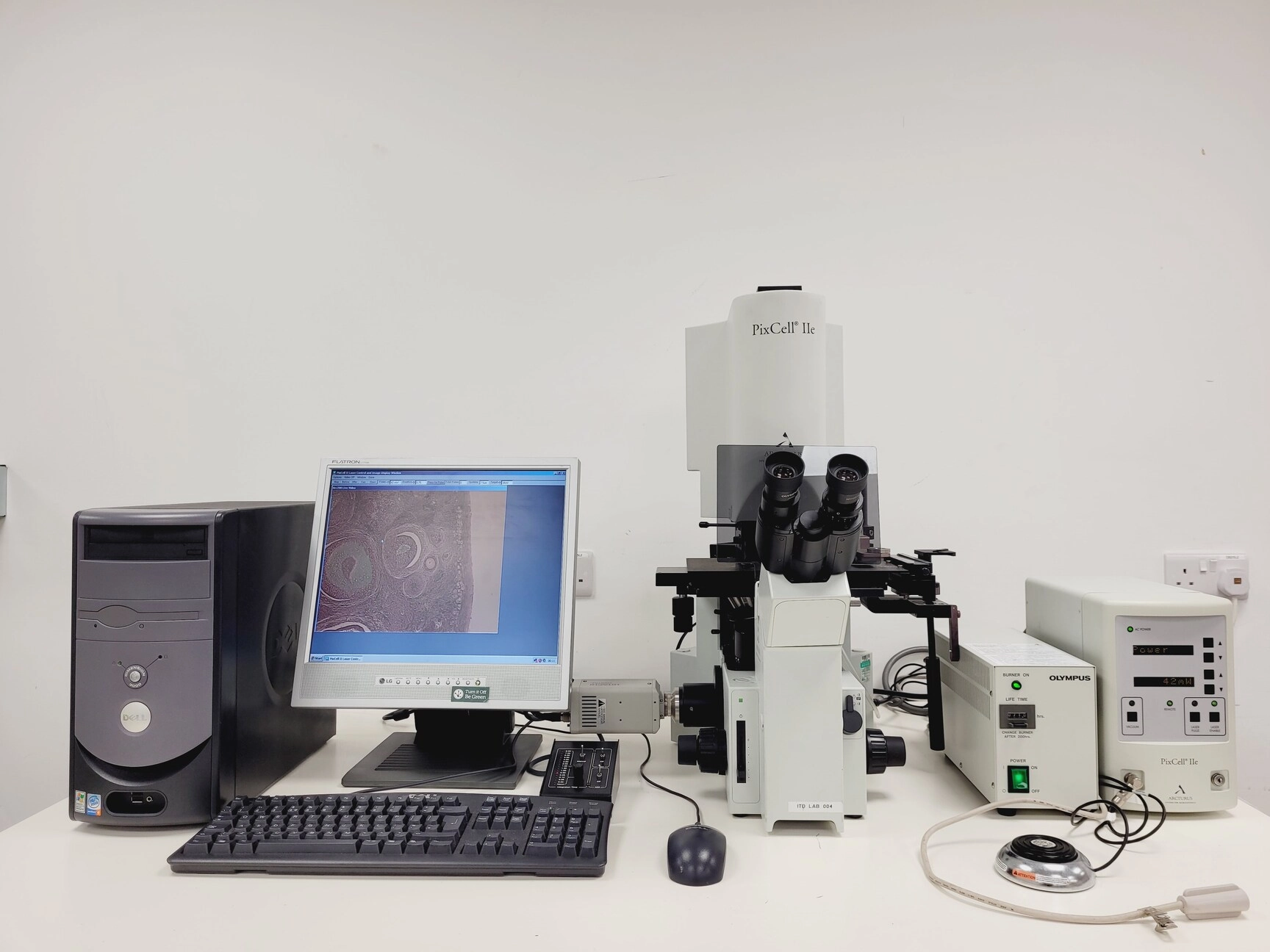 Olympus IX50/Arcturus LCM2106 PixCell 2E Microdissection Microscope System