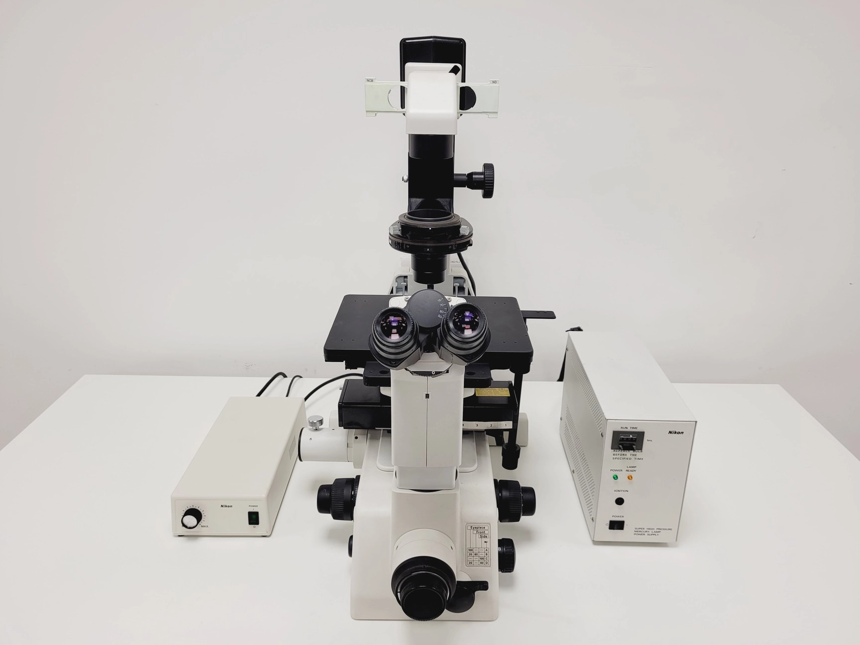 Nikon Eclipse TE300 Inverted Fluorescence Microscope System w/ 20x/0.50 Ph1 Lab