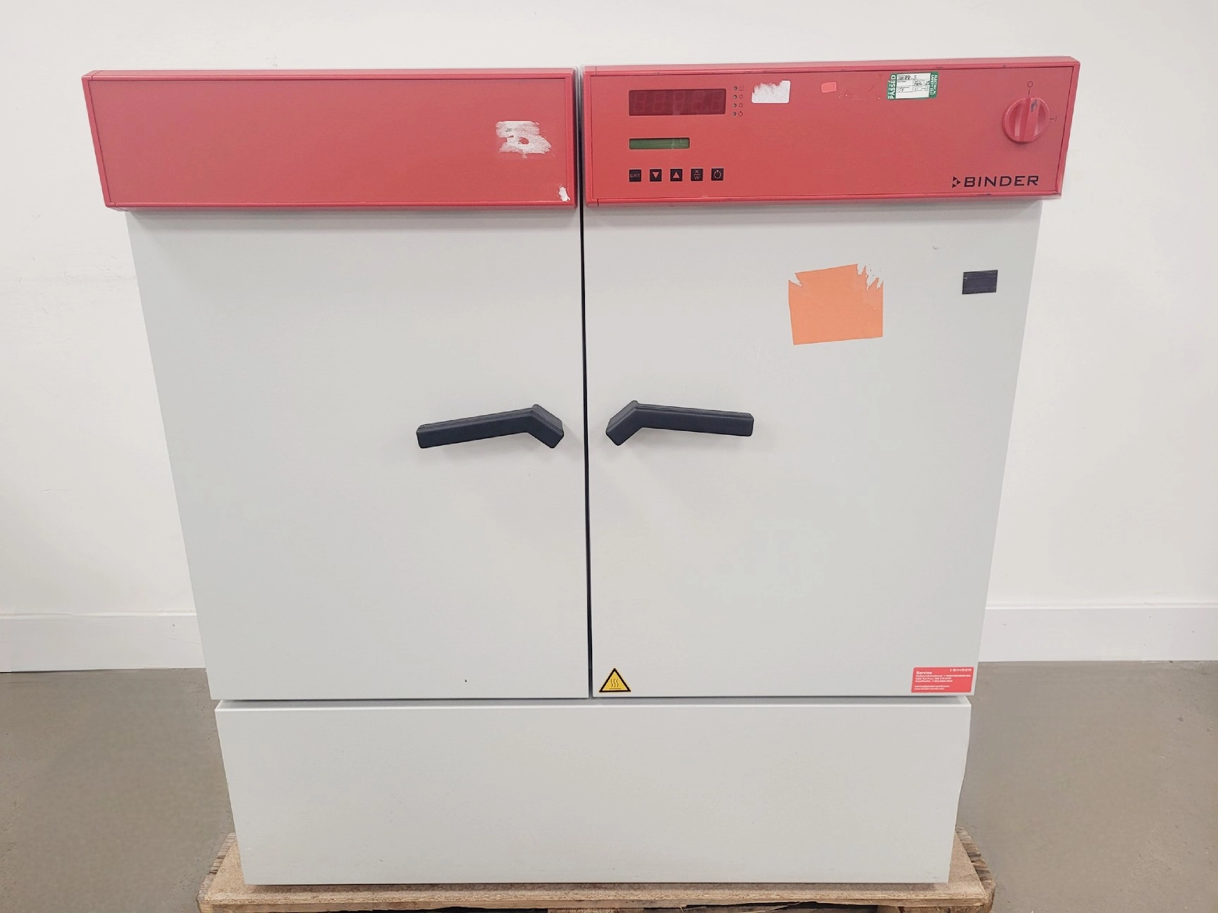 Binder KB 240/E2 Double Door Incubator Lab