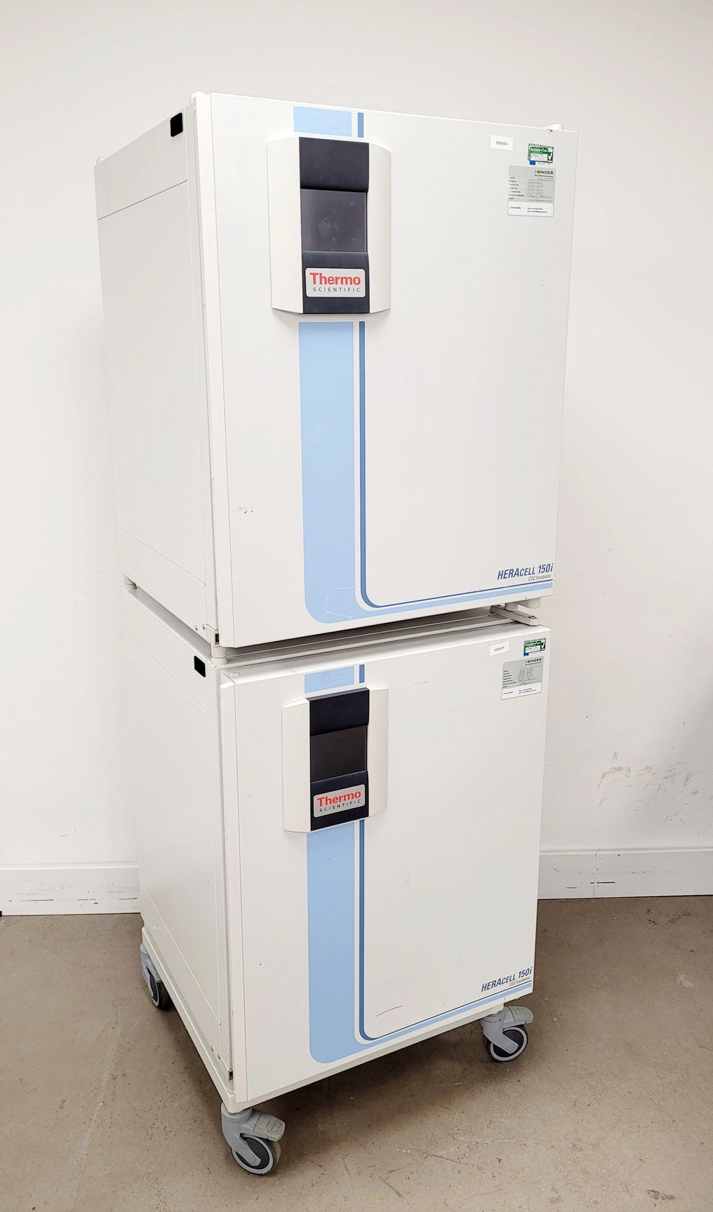 Thermo Scientific HERAcell 150i CO2 Incubator Double Stack Lab