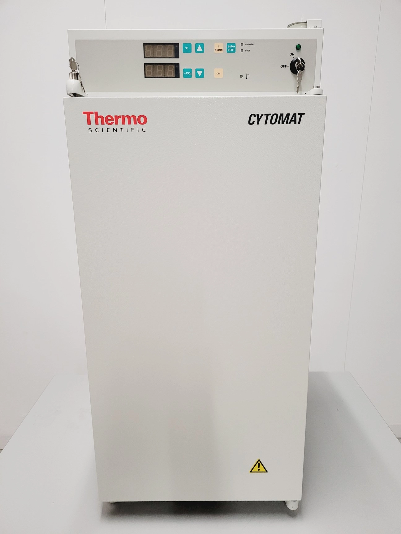 Thermo Scientific Cytomat 2 C-LIN Automated CO2 Incubator Lab