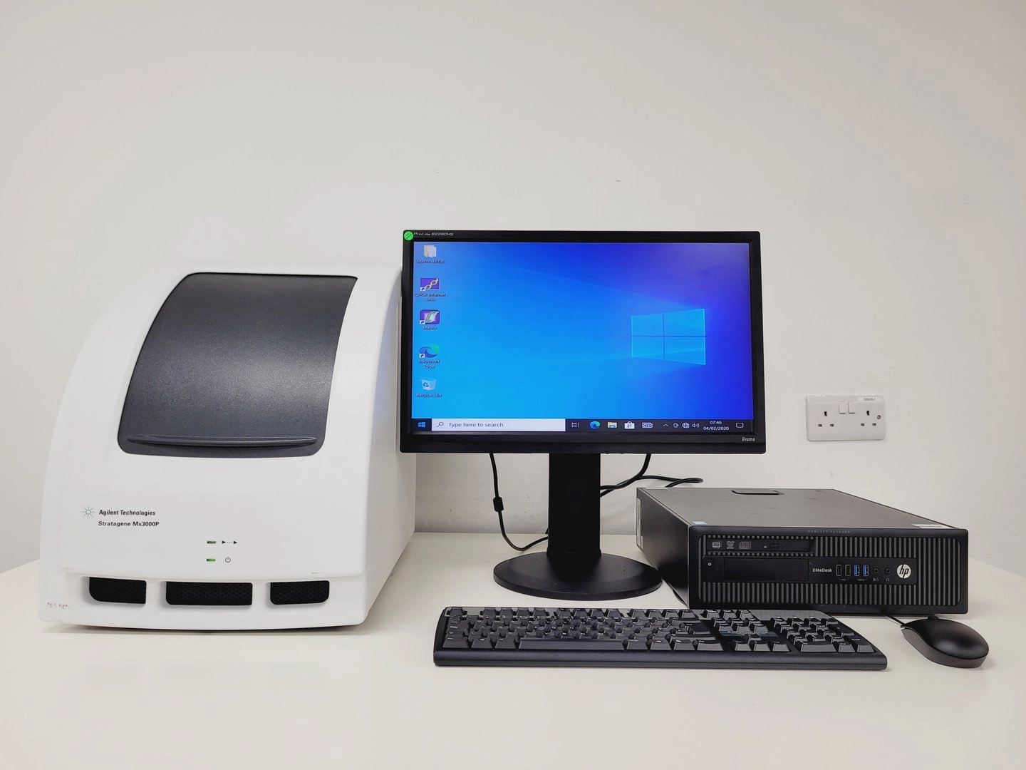 Stratagene MX3000P Multiplex Quantitative RT- PCR System  Lab