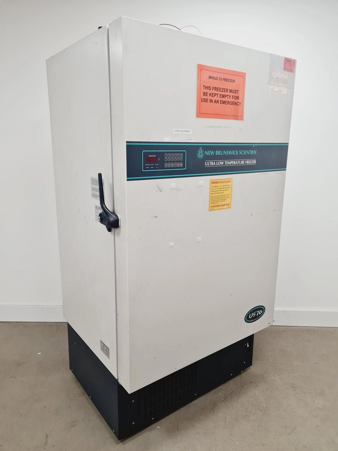 New Brunswick Scientific   Ultra Low Temp -86&ordm;c Lab Freezer U570-86