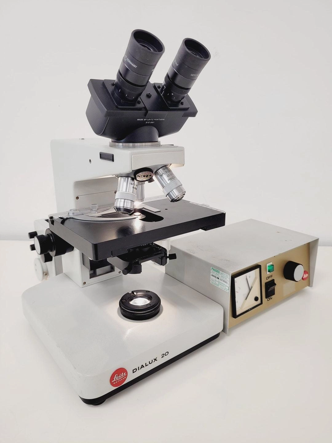 Leitz Wetzlar Dialux 20 Microscope w/ 3 x Objectives Phaco, Plan, NPL Lab