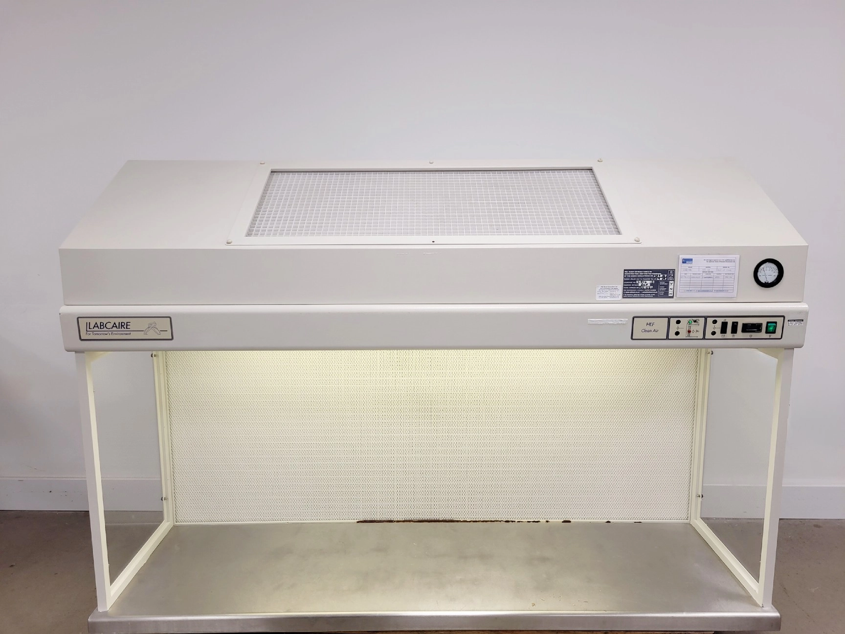 Labcaire Model HLF18 Laminar Flow Cabinet