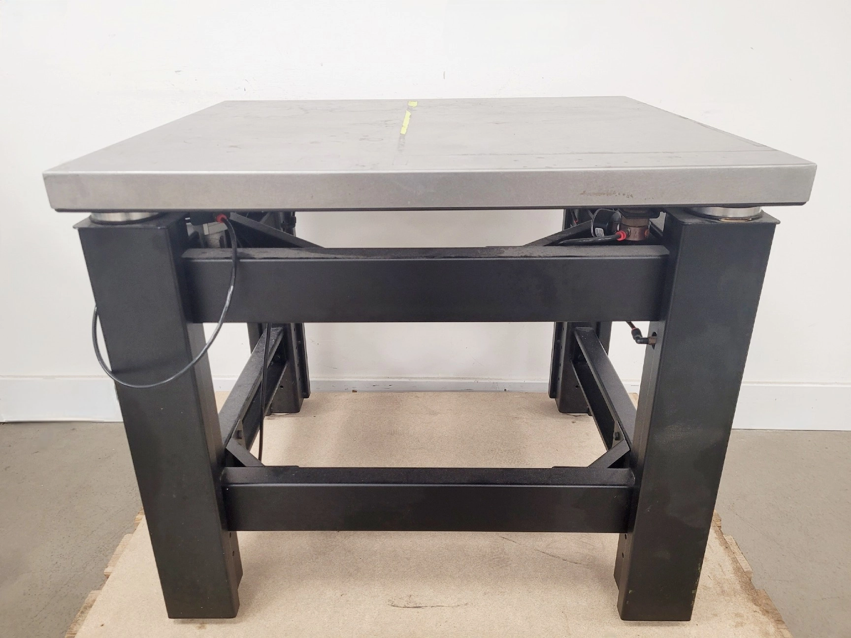 TMC Micro-G 63-530 Anti-Vibration Isolation Table Lab