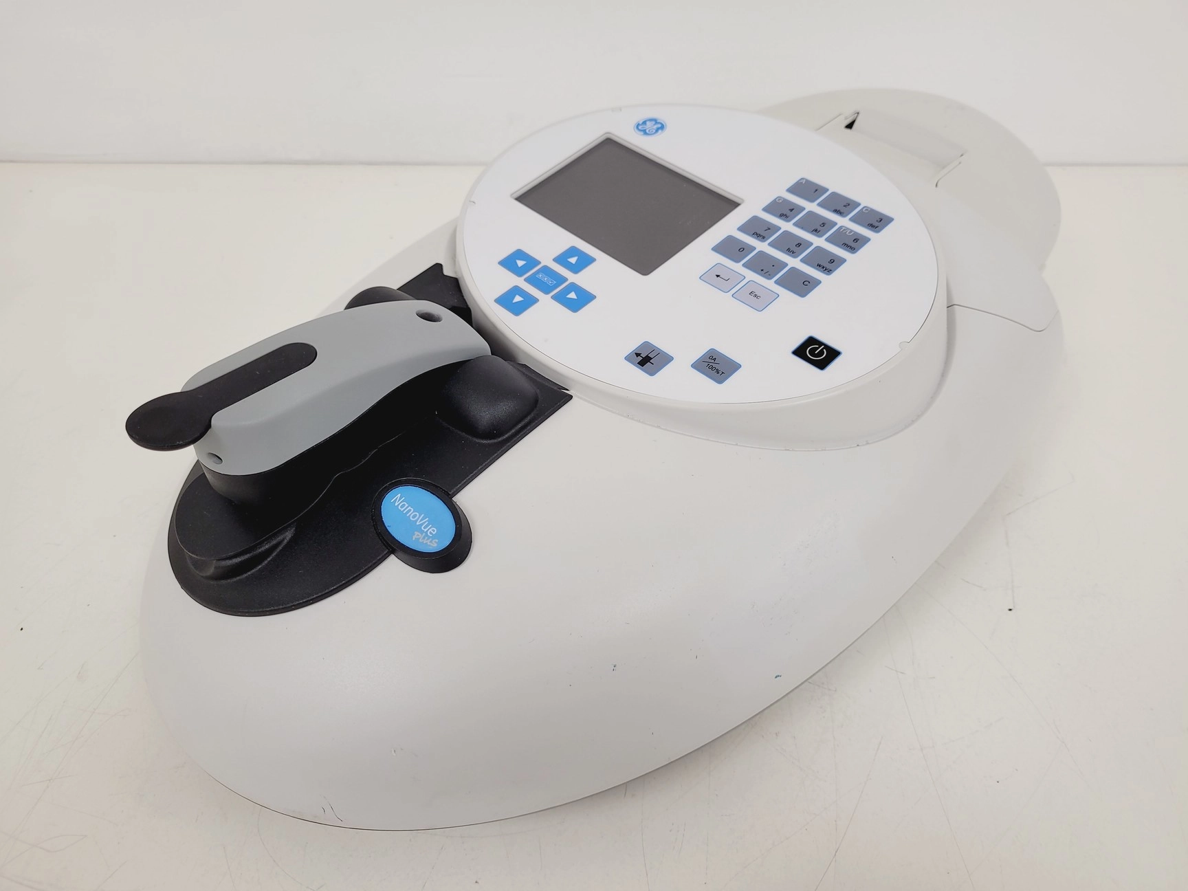 GE NanoVue Plus Portable Spectrophotometer  Code - 28956058